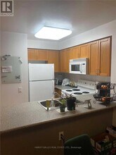 21 Hillcrest Ave in Toronto, ON - Building Photo - Building Photo