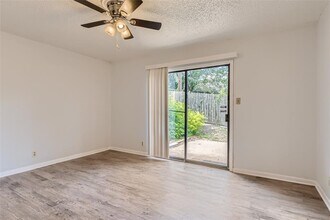 2712 Parker Ln in Austin, TX - Building Photo - Building Photo