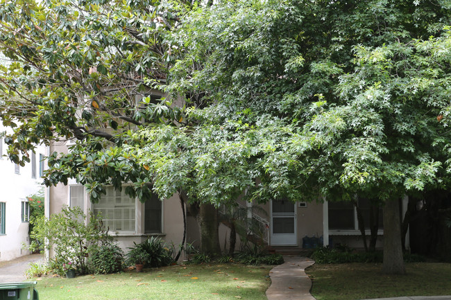 1427 Greenfield Ave in Los Angeles, CA - Building Photo - Building Photo