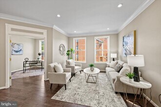 13438 Burrough Farm Dr in Herndon, VA - Building Photo - Building Photo