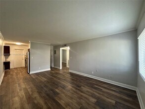 110 NE 19th Ave in Deerfield Beach, FL - Building Photo - Building Photo