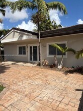 4321 SW 99th Ct in Miami, FL - Building Photo - Building Photo