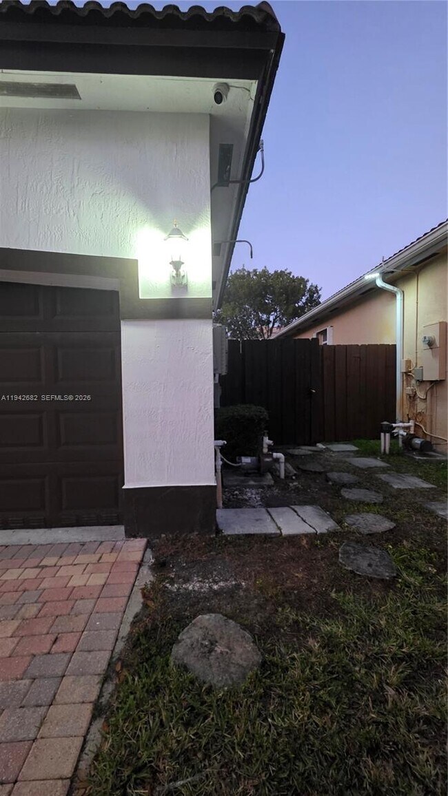 1601 SE 17th St in Homestead, FL - Building Photo - Building Photo