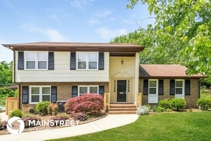 999 Nottingham Rd in High Point, NC - Building Photo