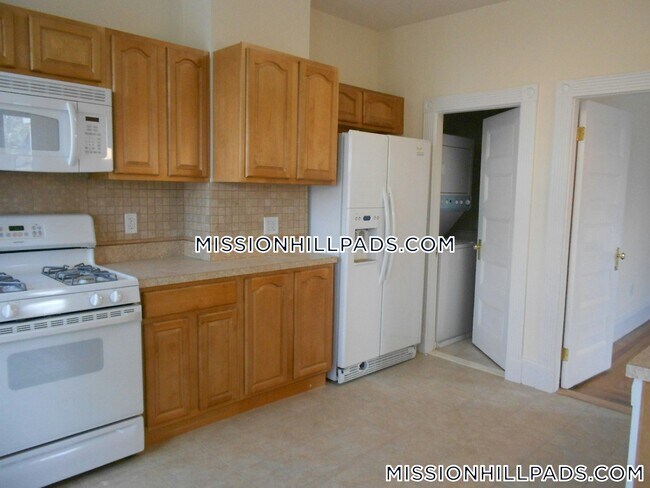66 Clifford St in Boston, MA - Building Photo - Building Photo