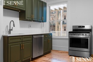 21 Trowbridge St, Unit 1 in Cambridge, MA - Building Photo