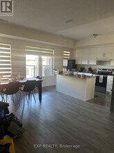 1538 Hilson Hts in Milton, ON - Building Photo - Building Photo