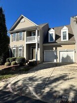 10301 Linksland Dr in Huntersville, NC - Building Photo