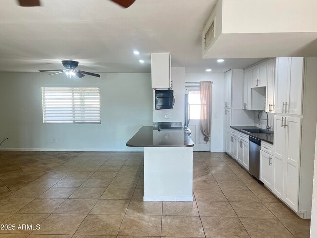 1816 E Palmcroft Dr in Tempe, AZ - Foto de edificio - Building Photo