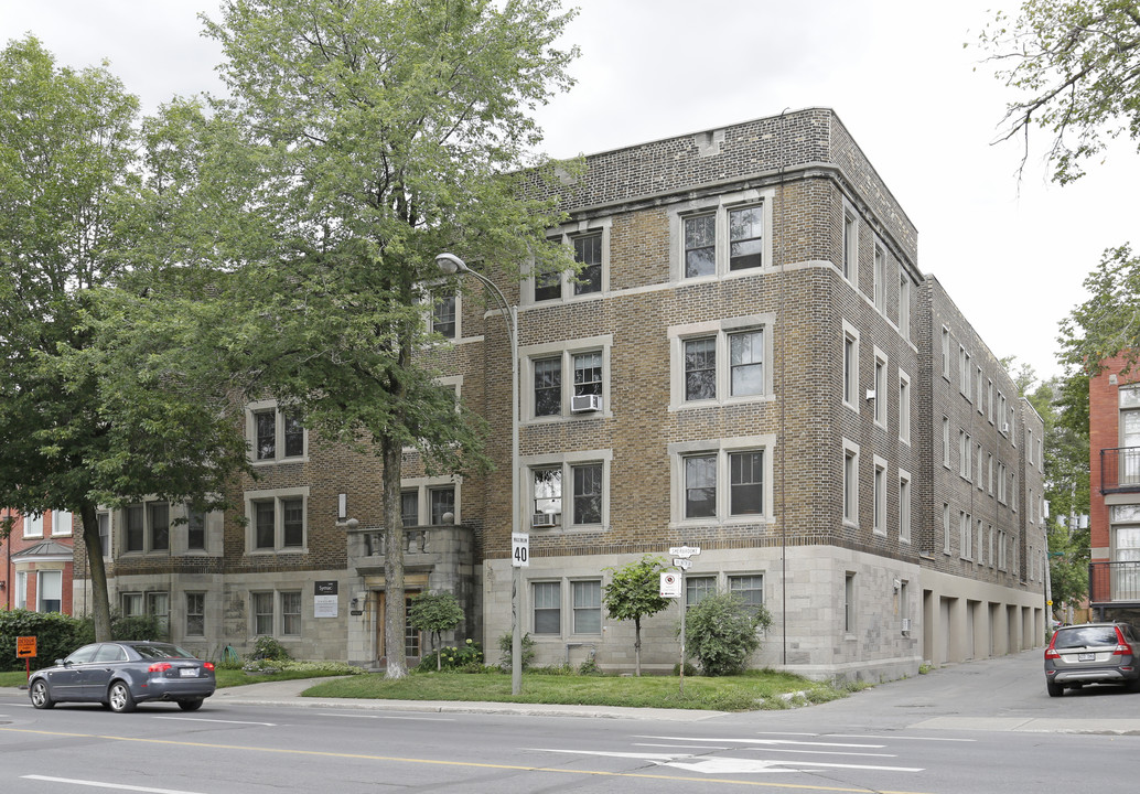 4643 O Sherbrooke O in Westmount, QC - Building Photo