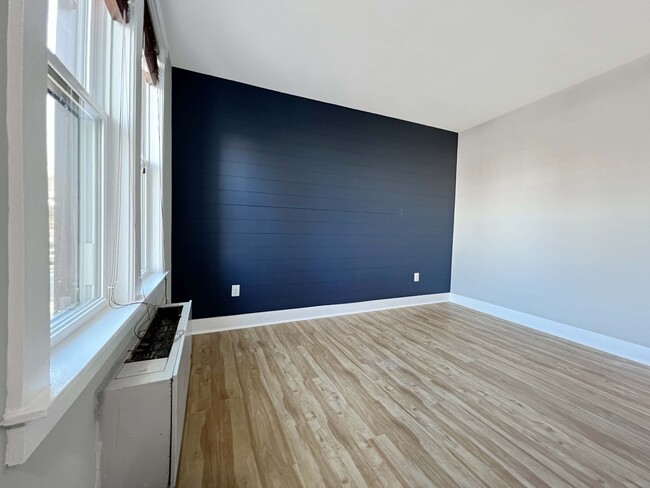 7 18th St SE, Unit 201 in Washington, DC - Building Photo - Building Photo