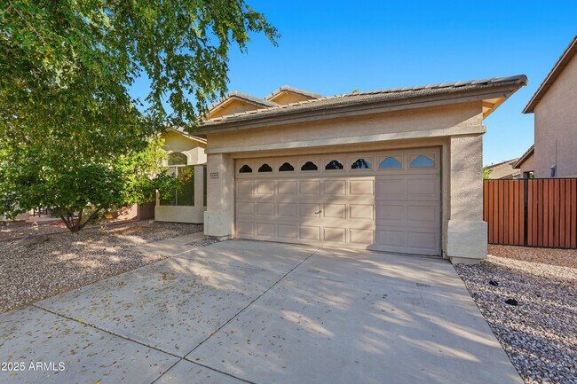 14568 W Crocus Dr in Surprise, AZ - Building Photo - Building Photo