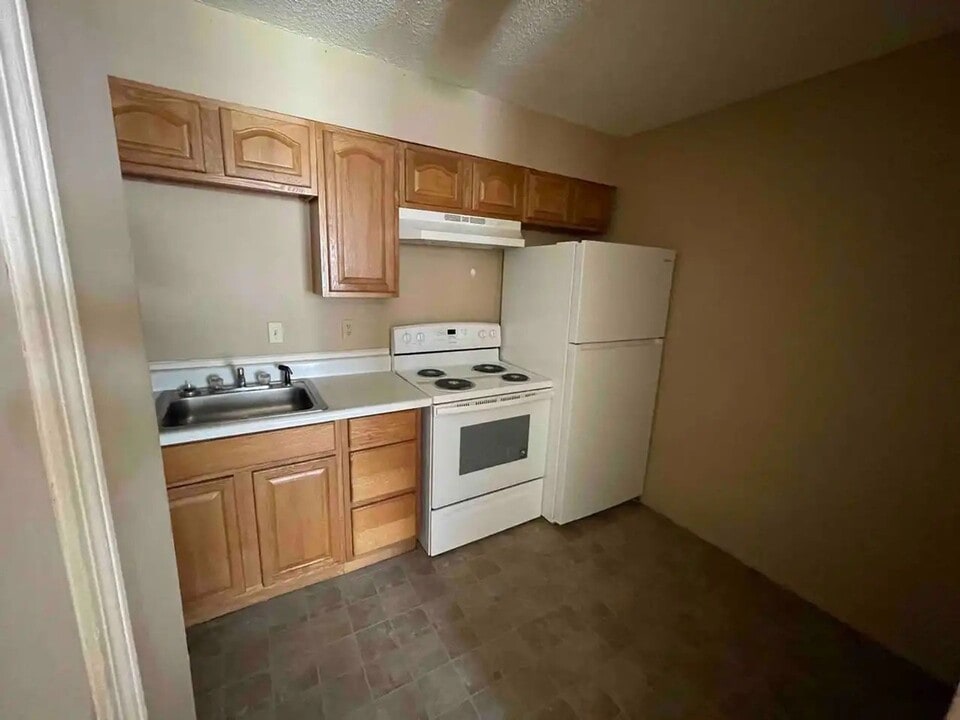 Royal Ridge Apartments in Fulton, KY - Building Photo