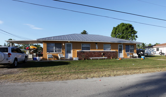 11479 Island Ave in Matlacha, FL - Building Photo - Building Photo