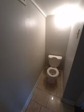 5801 S Sacramento Ave in Chicago, IL - Building Photo - Interior Photo