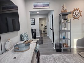 5 Central St in Hampton, VA - Building Photo