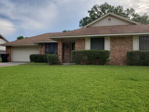 5415 Bayou Dr in Bossier City, LA - Building Photo - Building Photo