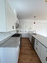 8782 SE Flavel St in Portland, OR - Building Photo - Building Photo