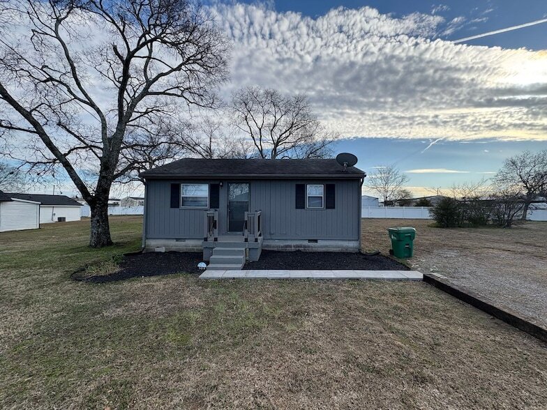 509 Franklin Rd in Lebanon, TN - Foto de edificio