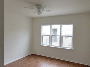 3505 12th Ave in Los Angeles, CA - Foto de edificio - Building Photo