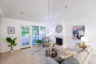 10272 Danube Dr in Cupertino, CA - Building Photo