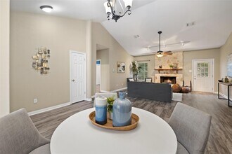 1301 S Quinlan Park Rd in Austin, TX - Building Photo - Building Photo