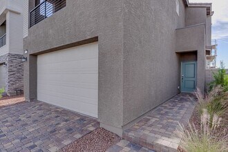 113 Charlie Chase Ave in Henderson, NV - Building Photo - Building Photo