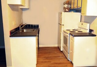 4730 Noyes St, Unit 105 in San Diego, CA - Foto de edificio - Building Photo