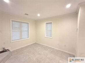 49 Hillside Ave in Sayreville, NJ - Building Photo - Building Photo