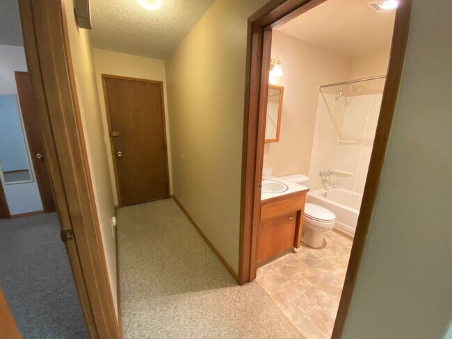 208 S Pine St in Ellensburg, WA - Building Photo - Building Photo