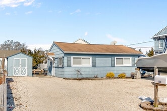 804 Harbor Rd in Forked River, NJ - Building Photo - Building Photo