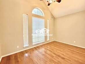 5612 Chimney Rock Dr in Arlington, TX - Building Photo - Building Photo