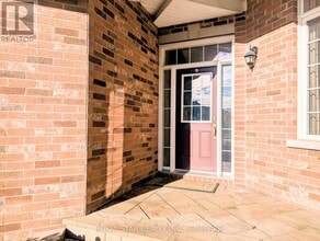 104 Bridgestone Dr in Ottawa, ON - Building Photo - Building Photo