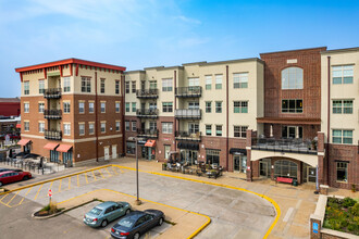 Marketplace Lofts in Hopkins, MN - Building Photo - Building Photo