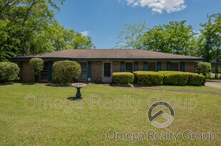 3613 Baldwin Brook Ct in Montgomery, AL - Building Photo