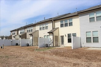 9803 Precious Stone Dr in Wake Forest, NC - Building Photo - Building Photo