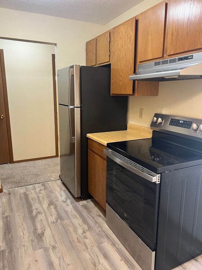 property at 922 Benton Dr