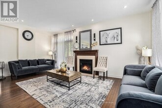 783 White Alder Ave in Ottawa, ON - Building Photo - Building Photo