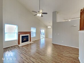 3569 Creek Meadows Dr in Pickerington, OH - Foto de edificio - Building Photo