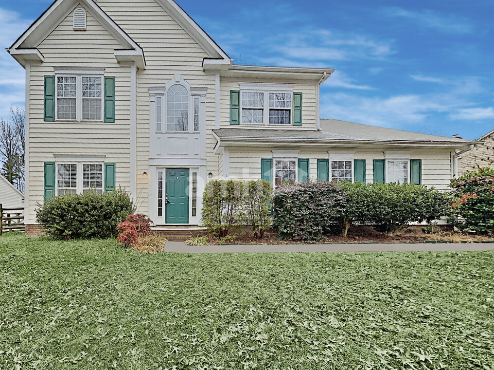 12214 Hortulan Ct in Huntersville, NC - Building Photo