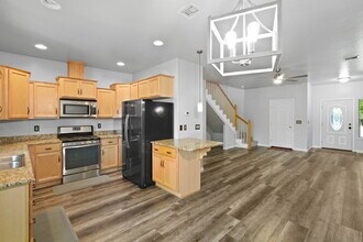 190 Rivers Edge Dr in Gold Hill, OR - Building Photo - Building Photo