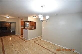 10011 N 28th St in Tampa, FL - Building Photo - Building Photo