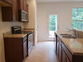 101 E Grove Point Dr in Clayton, NC - Building Photo - Building Photo