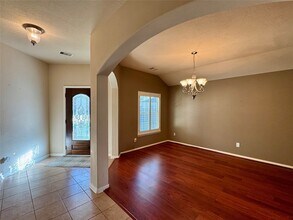 2711 Lakecrest Way Dr in Katy, TX - Building Photo - Building Photo