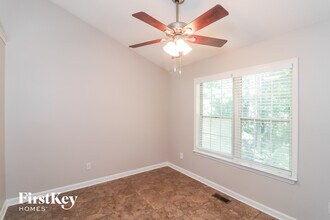 401 Bakers Bridge Cir in Douglasville, GA - Building Photo - Building Photo