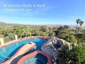 15766 Oak Valley Rd in Ramona, CA - Building Photo - Building Photo