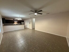 2521 La Parra Ln in Laredo, TX - Building Photo - Building Photo