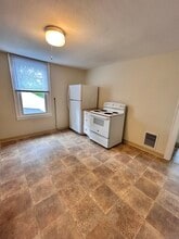 94 Berlin St in Berlin, CT - Building Photo - Building Photo