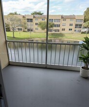 5841 NW 61st Ave in Tamarac, FL - Building Photo - Building Photo