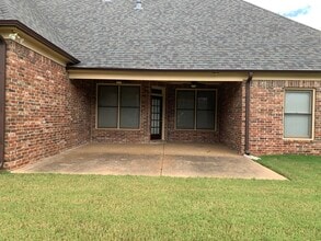 1695 Berryhill Rd in Cordova, TN - Building Photo - Building Photo